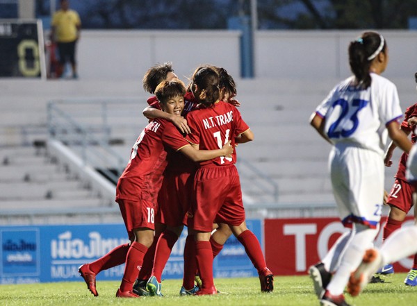 Giải U15 nữ Đông Nam Á 2019 (bảng A): Thắng Philippines 2-0, Việt Nam giành trọn 3 điểm đầu tiên - Ảnh 4.