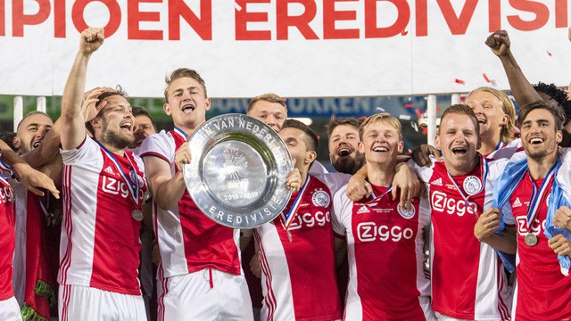 Thắng cách biệt De Graafschap, Ajax lên ngôi vô địch giải VĐQG Hà Lan - Ảnh 2.