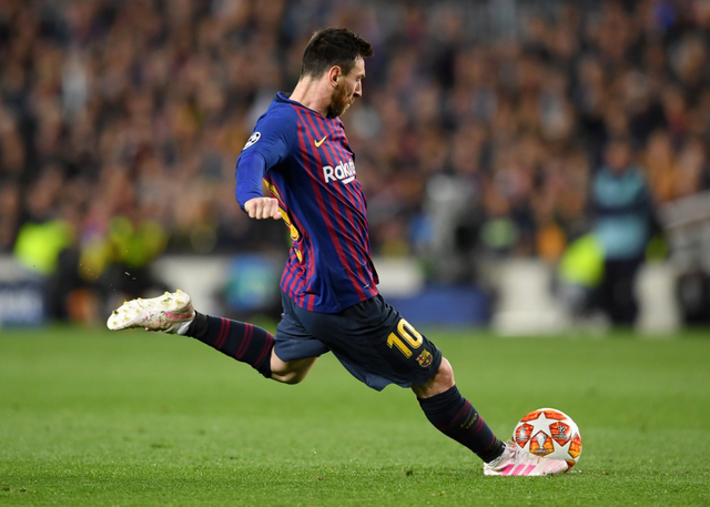 Lập cú đúp vào lưới Liverpool, Messi đạt mốc 600 bàn thắng trong màu áo Barcelona - Ảnh 2.