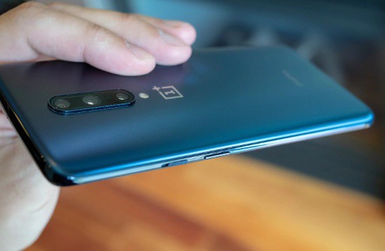 OnePlus 7 Pro vs Galaxy S10 Plus: kẻ tám lạng, người nửa cân! - Ảnh 17.