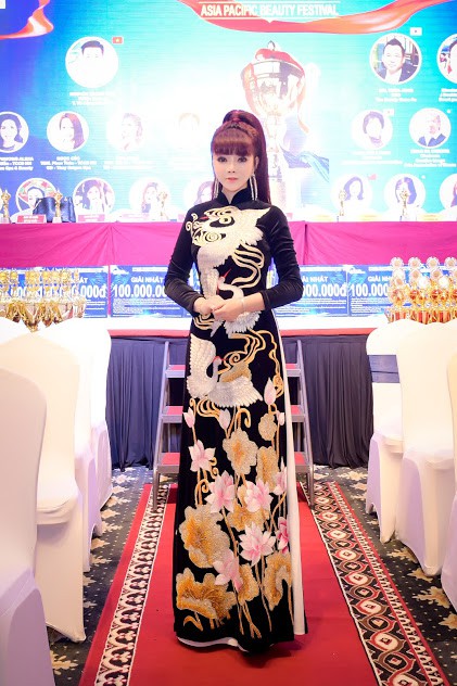 Hoa hậu Hà Thu Trang làm Trưởng ban giám khảo cuộc thi phun xăm quốc tế Asia Pacific Beauty Festival 2019 - Ảnh 1.