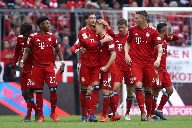 Thắng dễ Hannover 96, Bayern Munich tiến gần ngôi vô địch Bundesliga - Ảnh 2. Thắng dễ Hannover 96, Bayern Munich tiến gần ngôi vô địch Bundesliga - Ảnh 2.