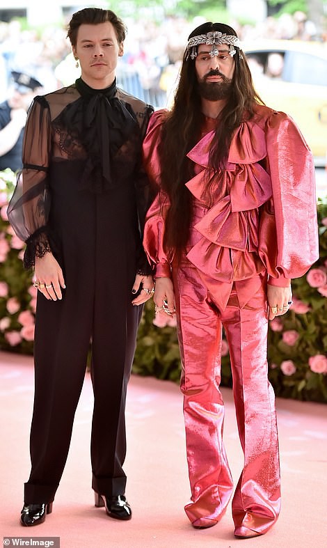 Lady Gaga, Katy Perry và Cardi B rực sáng trên thảm đỏ Met Gala 2019 - Ảnh 21.