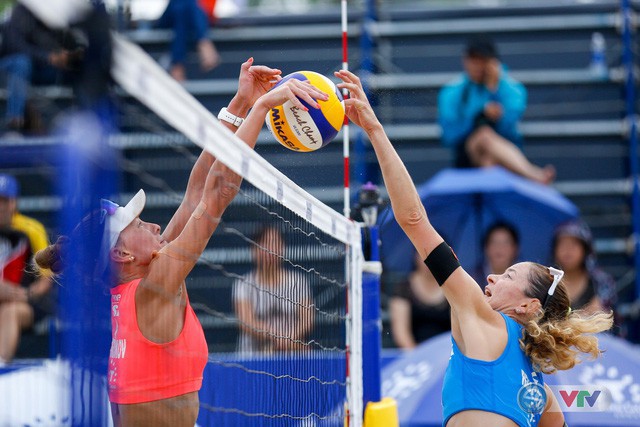 Bóng chuyền: FIVB hoãn 1 phần mùa giải bóng chuyền bãi biển - Ảnh 1.