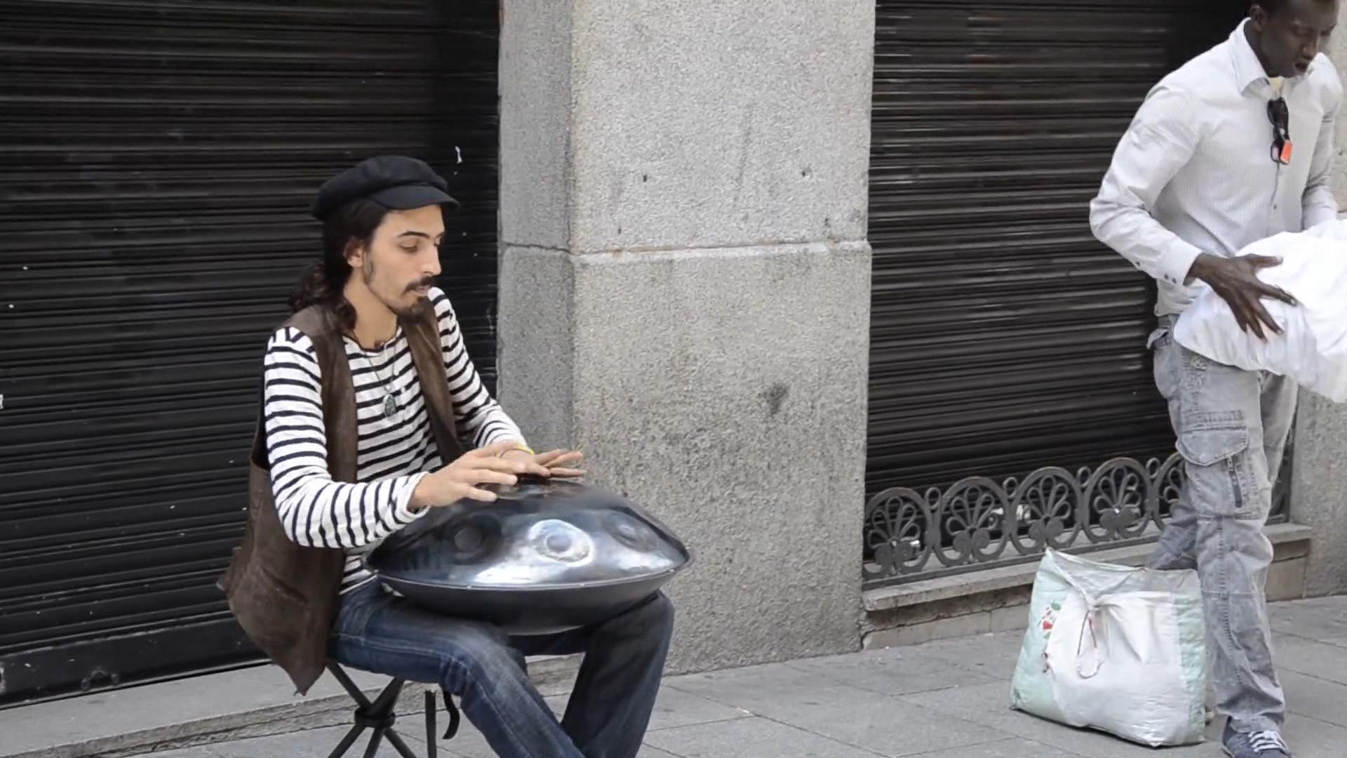 Lắng nghe âm thanh trong trẻo của “hang” - Ảnh 3. Lắng nghe âm thanh trong trẻo của “hang” - Ảnh 3.