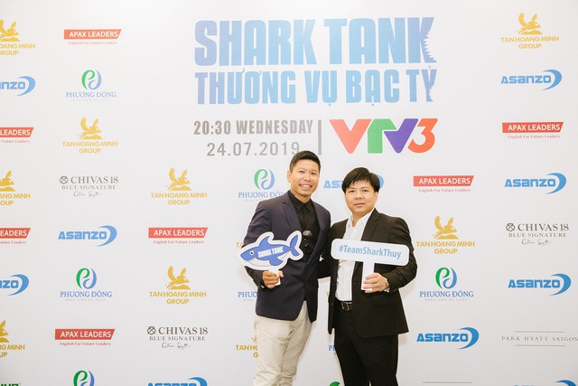 
Shark Thuy (right).
