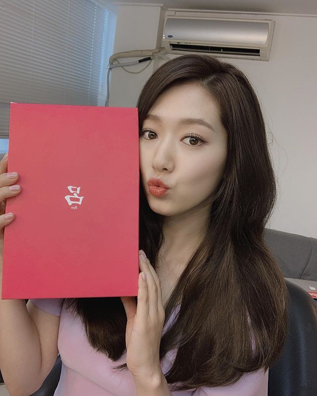 Park Shin Hye khoe t&oacute;c mới, dự b&aacute;o c&oacute; biến - Ảnh 3.