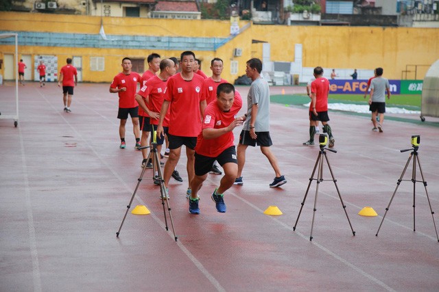 4 trọng tài không vượt qua bài kiểm tra thể lực giữa mùa giải V.League 2019 - Ảnh 1.