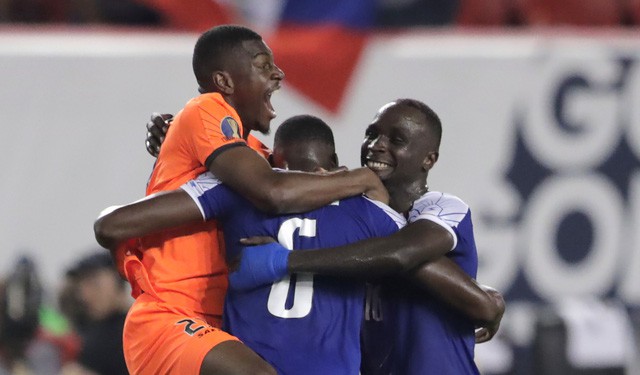 ĐT Việt Nam bị ĐT Haiti vượt qua trên BXH FIFA - Ảnh 1. ĐT Việt Nam bị ĐT Haiti vượt qua trên BXH FIFA - Ảnh 1.