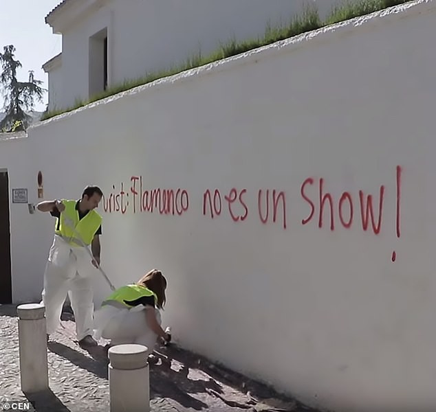Người dân thành phố Granada không muốn tiếp khách du lịch - Ảnh 2. Người dân thành phố Granada không muốn tiếp khách du lịch - Ảnh 2.
