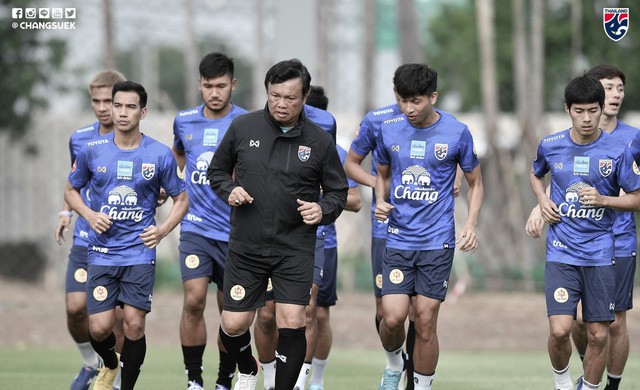 HLV Thái Lan và những chia sẻ bất ngờ trước trận gặp ĐT Việt Nam tại Kings Cup 2019 - Ảnh 1. HLV Thái Lan và những chia sẻ bất ngờ trước trận gặp ĐT Việt Nam tại Kings Cup 2019 - Ảnh 1.