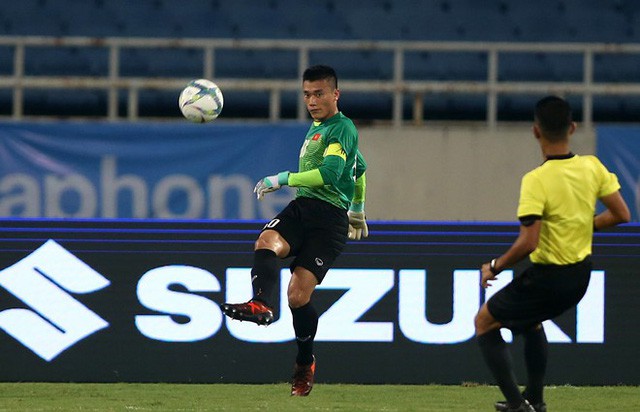 Thủ môn Bùi Tiến Dũng được bầu làm đội trưởng U23 Việt Nam - Ảnh 1.