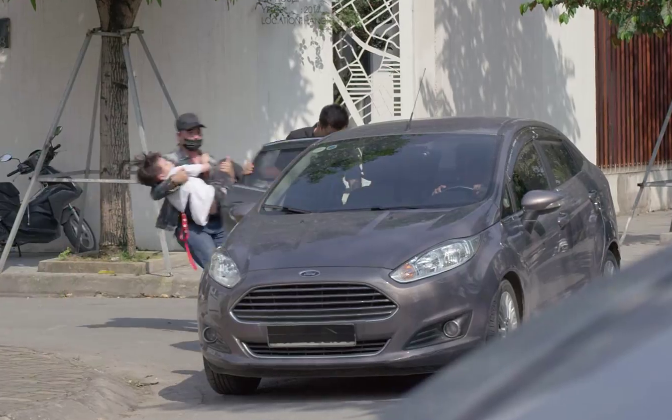 Mê cung - Tập 23: Sốc! Con trai độc đinh của Đồng Vĩnh lại là con của Đông Hòa - Ảnh 1. Mê cung - Tập 23: Sốc! Con trai độc đinh của Đồng Vĩnh lại là con của Đông Hòa - Ảnh 1.