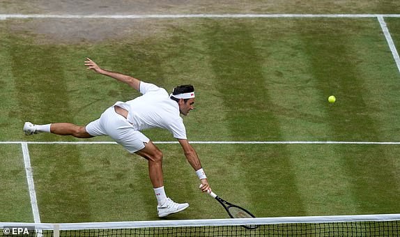 1563124762105_lc_galleryImage_epa07717061_Roger_Federer