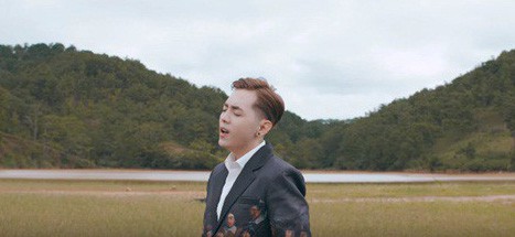 Học trò HLV Hồ Hoài Anh ra mắt MV đầu tay - Chẳng ai có thể ngờ - Ảnh 5. Học trò HLV Hồ Hoài Anh ra mắt MV đầu tay - Chẳng ai có thể ngờ - Ảnh 5.