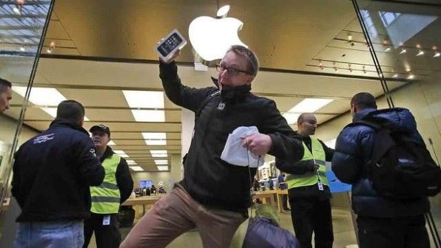 Apple đã không còn là ông vua tiền mặt - Ảnh 2.