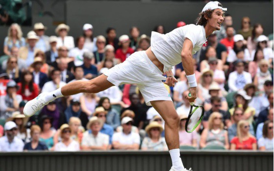 Wimbledon 2019: Thắng ngược Harris, Federer giành quyền vào vòng 2 - Ảnh 1. Wimbledon 2019: Thắng ngược Harris, Federer giành quyền vào vòng 2 - Ảnh 1.