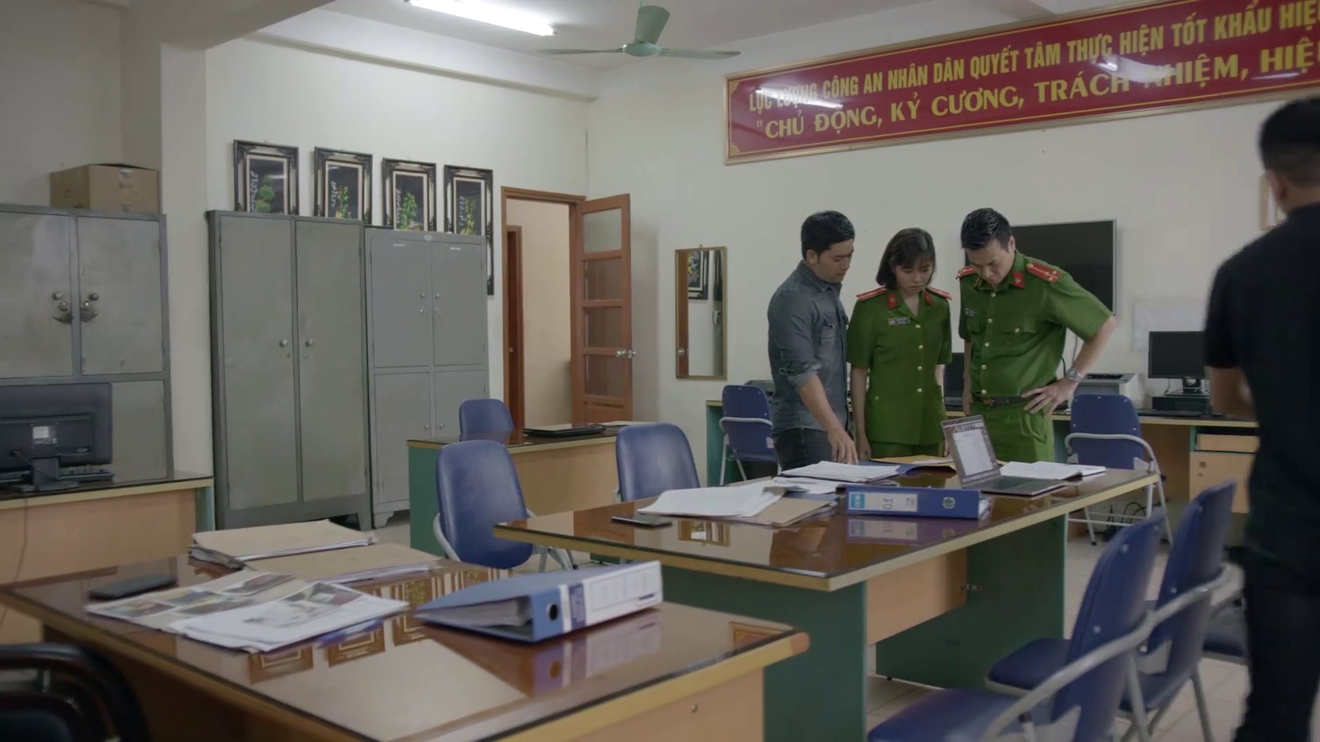 M&ecirc; cung - Tập 27: Trước giờ bị đưa đi tử h&igrave;nh, Fedora tiết lộ &aacute;n mạng sắp xảy ra - Ảnh 2.