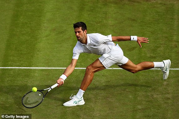 Novak Djokovic giành chiến thắng kịch tính tại vòng 3 Wimbledon 2019 - Ảnh 2.