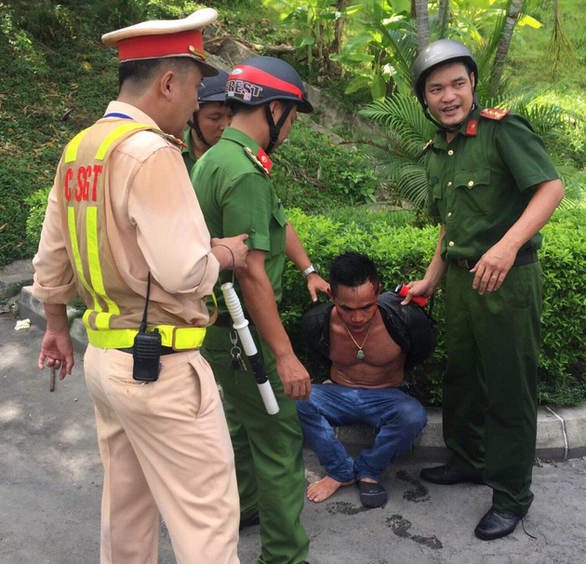 Đối tượng nghi ngáo đá gây tai nạn liên hoàn trong hầm Hải Vân - Ảnh 2.