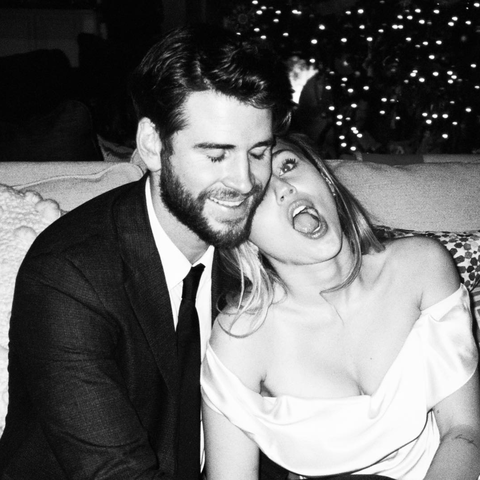 Nhìn lại cuộc tình 10 năm đầy tiếc nuối của Miley Cyrus và Liam Hemsworth - Ảnh 6.