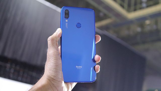 Loạt smartphone giảm giá đáng chú ý tháng 8/2019 - Ảnh 4.