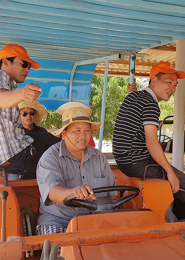 Những người “rũ áo nông dân” làm du lịch trải nghiệm ở Ninh Thuận - Ảnh 1.