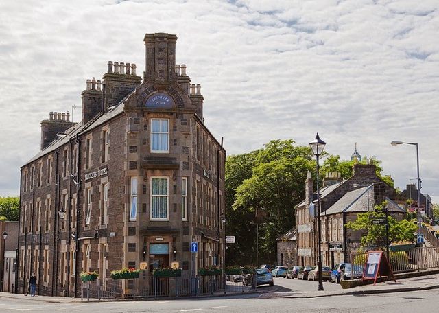 Đi v&agrave;i bước ch&acirc;n l&agrave; hết con đường ngắn nhất thế giới - Ảnh 1.