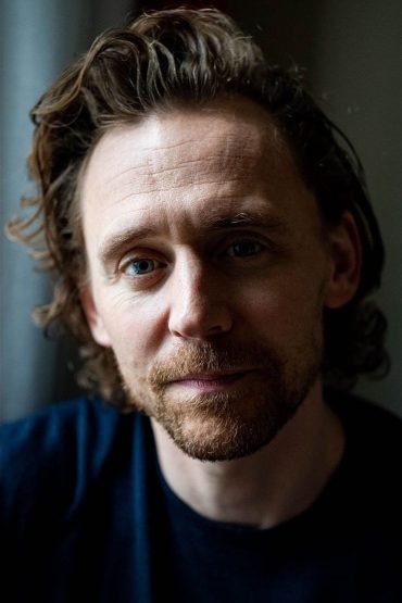 Trong khi Taylor Swift phơi phới bên tình mới, Tom Hiddleston ủ ê, mệt mỏi và lạnh lẽo - Ảnh 3.