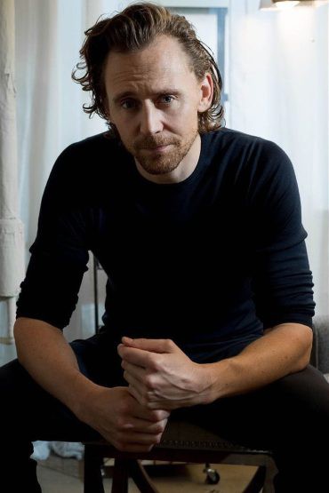 Trong khi Taylor Swift phơi phới bên tình mới, Tom Hiddleston ủ ê, mệt mỏi và lạnh lẽo - Ảnh 4.