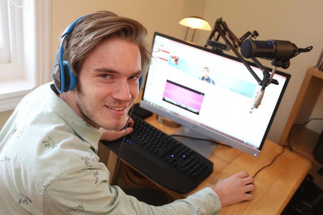 PewDiePie cán mốc 100 triệu subscriber, thu nhập 7 triệu USD/năm và hơn thế nữa - Ảnh 1.