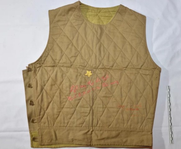 The padded waistcoat presented to Vuong Chi Sinh by Uncle Ho. (Photo: Ho Chi Minh Museum)