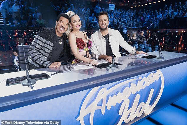 Bộ ba giám khảo quyền lực sẽ chính thức quay lại American Idol mùa tới - Ảnh 1.