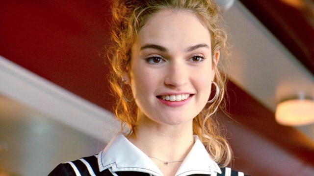 Những lần biến hóa đầy ấn tượng của Lọ Lem Lily James - Ảnh 4.