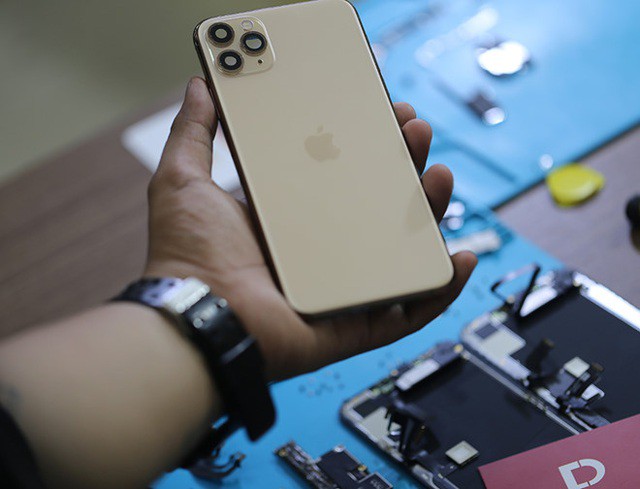 iPhone 11 xách tay Mỹ, Hong Kong, Singapore... khác nhau thế nào mà giá chênh cả vài triệu đồng? - Ảnh 5.