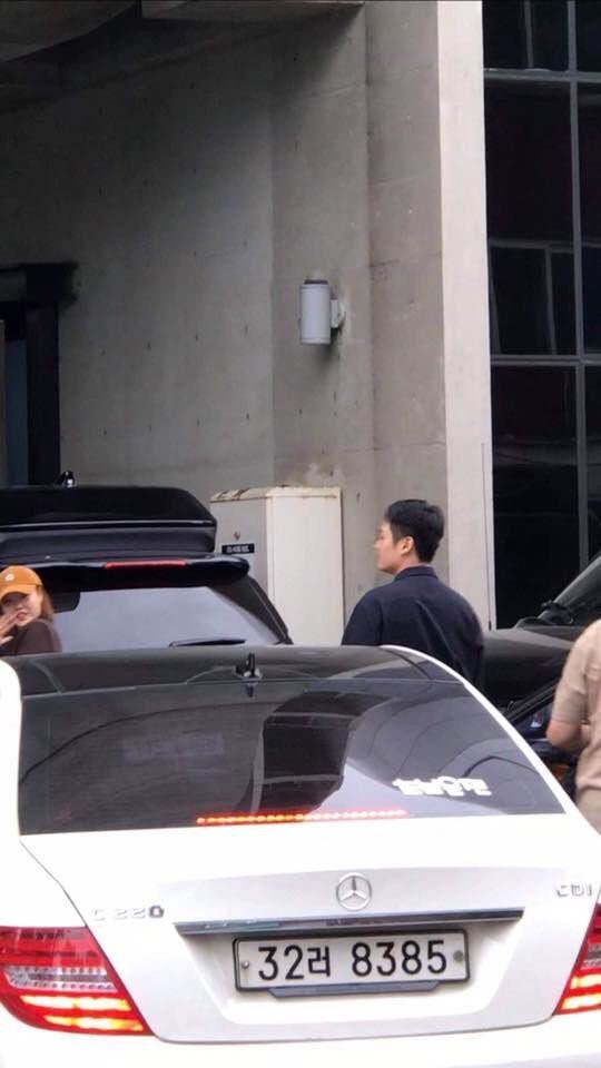 YG Entertainment gặp biến, tất cả c&aacute;c nghệ sĩ hội tụ? - Ảnh 1.