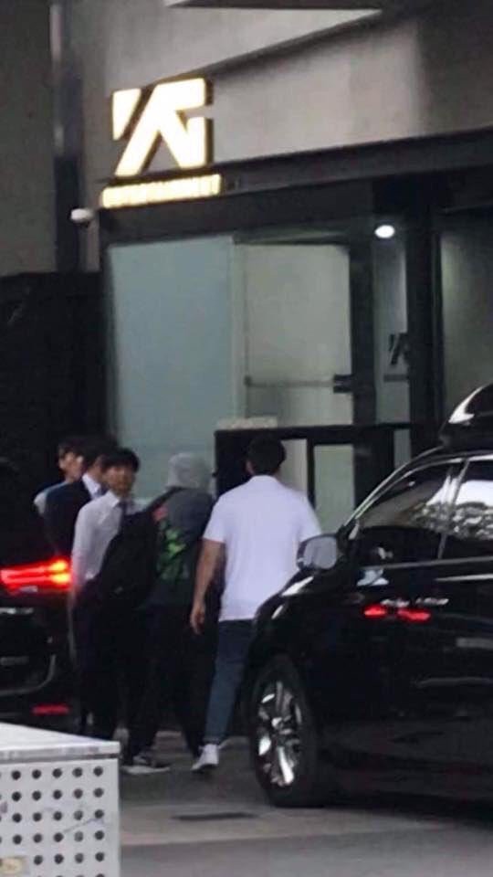 YG Entertainment gặp biến, tất cả c&aacute;c nghệ sĩ hội tụ? - Ảnh 2.