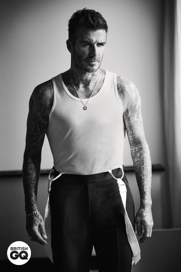 David Beckham vẫn còn quá hấp dẫn - Ảnh 3. David Beckham vẫn còn quá hấp dẫn - Ảnh 3.