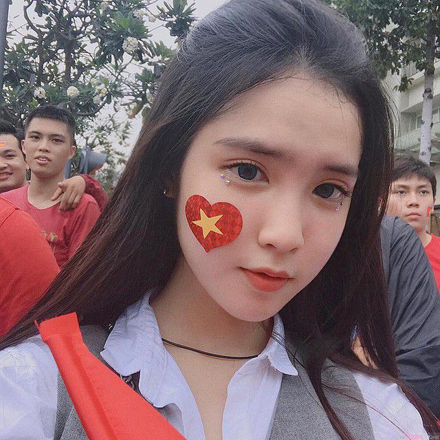 9 thiếu nữ mang d&ograve;ng m&aacute;u lai g&acirc;y thương nhớ năm 2018 - Ảnh 7.