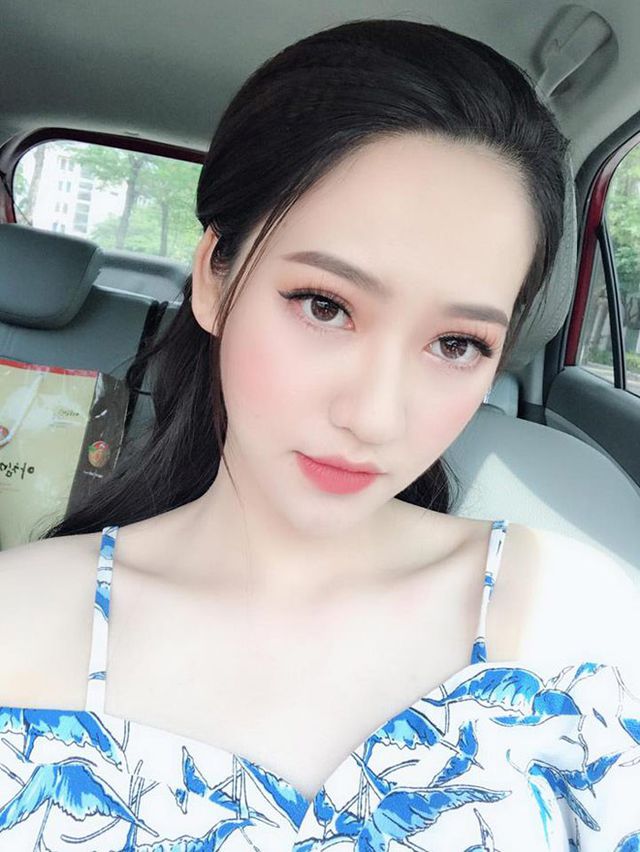 Danh tính bạn gái xinh như hoa hậu của cầu thủ Đinh Thanh Bình - Ảnh 5. Danh tính bạn gái xinh như hoa hậu của cầu thủ Đinh Thanh Bình - Ảnh 5.