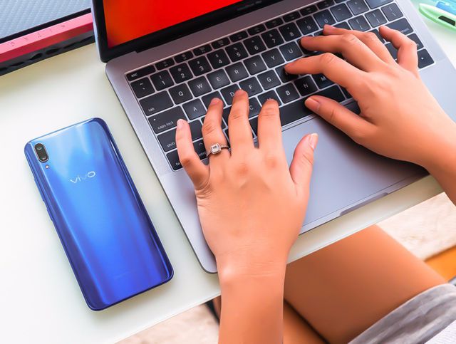 5 điều điện thoại giúp Tết thêm gắn kết trong thời công nghệ - Ảnh 3. 5 điều điện thoại giúp Tết thêm gắn kết trong thời công nghệ - Ảnh 3.