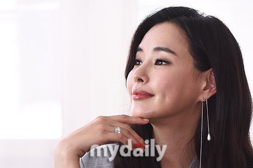 Nhan sắc ngọt ngào và gợi cảm của “Hoa hậu Hàn Quốc đẹp nhất thế giới” - Ảnh 7.