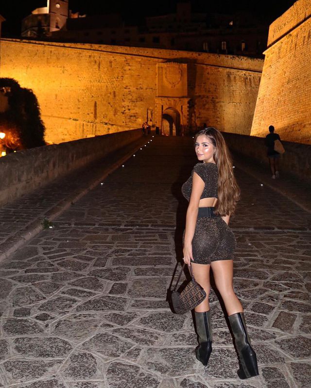Demi Rose diện bikini táo bạo - Ảnh 7. Demi Rose diện bikini táo bạo - Ảnh 7.