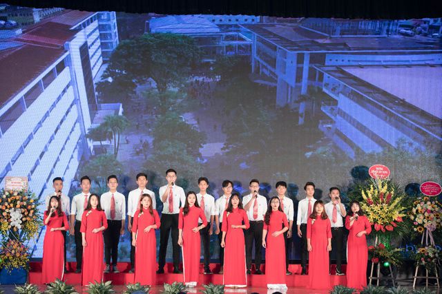 Tưng bừng hoạt động kỷ niệm 50 năm thành lập khoa Kinh tế & Quản lý xây dựng - ĐH Xây dựng - Ảnh 1. Tưng bừng hoạt động kỷ niệm 50 năm thành lập khoa Kinh tế & Quản lý xây dựng - ĐH Xây dựng - Ảnh 1.