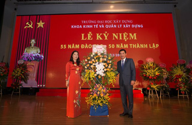 Tưng bừng hoạt động kỷ niệm 50 năm thành lập khoa Kinh tế & Quản lý xây dựng - ĐH Xây dựng - Ảnh 4. Tưng bừng hoạt động kỷ niệm 50 năm thành lập khoa Kinh tế & Quản lý xây dựng - ĐH Xây dựng - Ảnh 4.