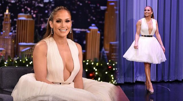 Jennifer Lopez lại khoe cơ bụng săn chắc - Ảnh 8. Jennifer Lopez lại khoe cơ bụng săn chắc - Ảnh 8.