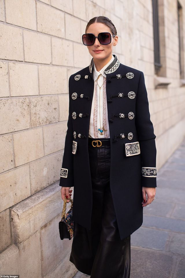 Karlie Kloss khoe thân với váy xuyên thấu - Ảnh 9. Karlie Kloss khoe thân với váy xuyên thấu - Ảnh 9.
