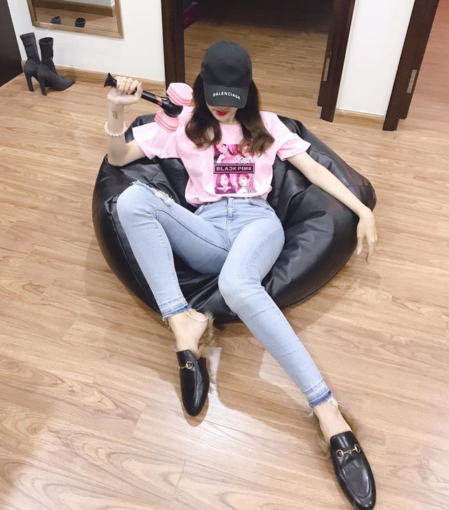 Vợ chồng H&agrave; Tăng diện &aacute;o d&agrave;i cực đẹp đ&ocirc;i, Mỹ T&acirc;m giản dị với... d&eacute;p tổ ong - Ảnh 7.