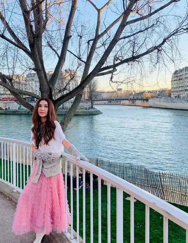 Nhan sắc như thiếu nữ của Phan Kim Li&ecirc;n &Ocirc;n B&iacute;ch H&agrave; ở tuổi 53 - Ảnh 5.