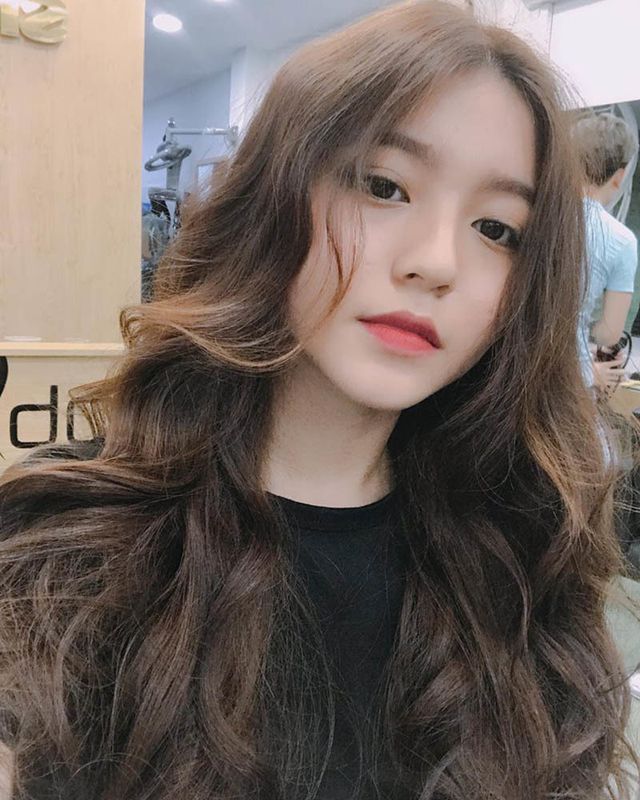 Cô gái Sài thành có góc nghiêng hoàn hảo hút đông đảo fans hâm mộ - Ảnh 1.
